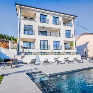 House Vista Apartment