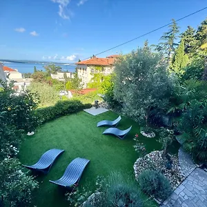 Urban Oasis Apartment